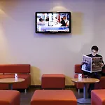 Ibis Aeroport מלון