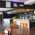 Ibis Aeroport 3*