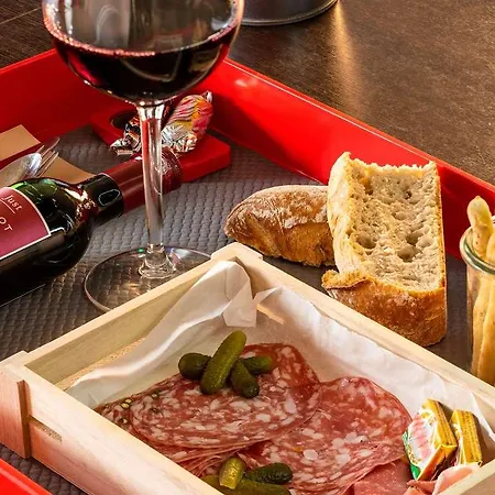 Ibis Aeroport 3* Бове