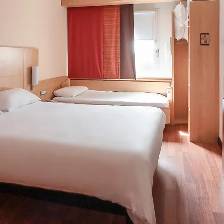 Отель Ibis Aeroport