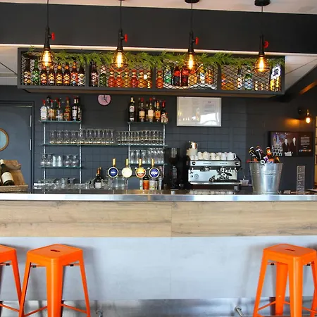 Ibis Aéroport Hotel 3*