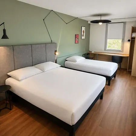 Otel Ibis Aeroport 3*