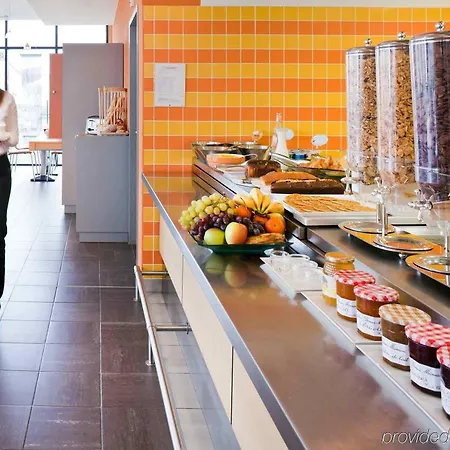 Ibis Aeroport Otel Beauvais
