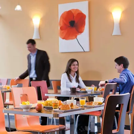 Ibis Aeroport 3*