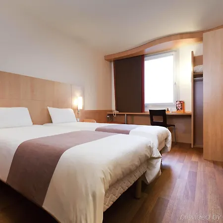 Hotel Ibis Aéroport 3*