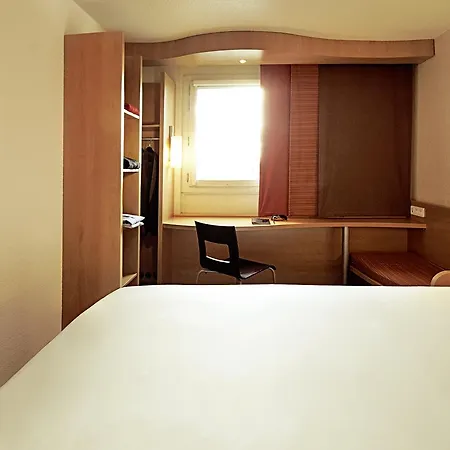 Ibis Aeroport Отель 3*