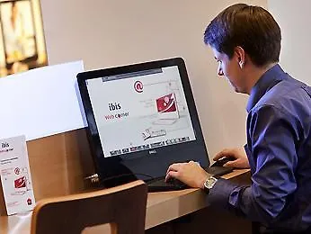 Ibis Aeroport 3*