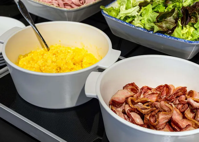 Ibis Aéroport Hotel 3*