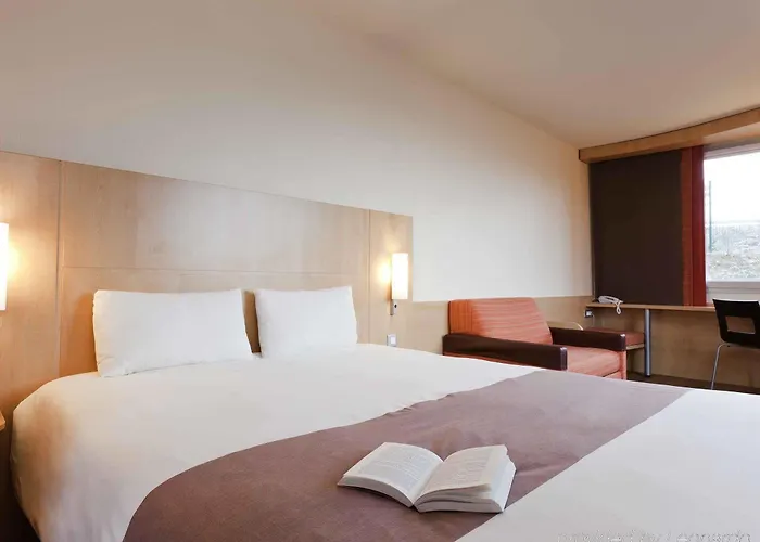 Hotel Ibis Aeroport 3*